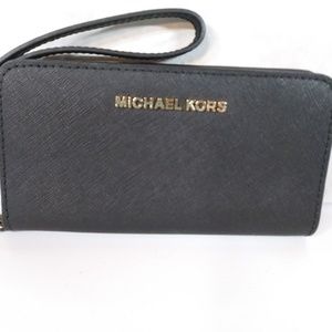 Wristlet